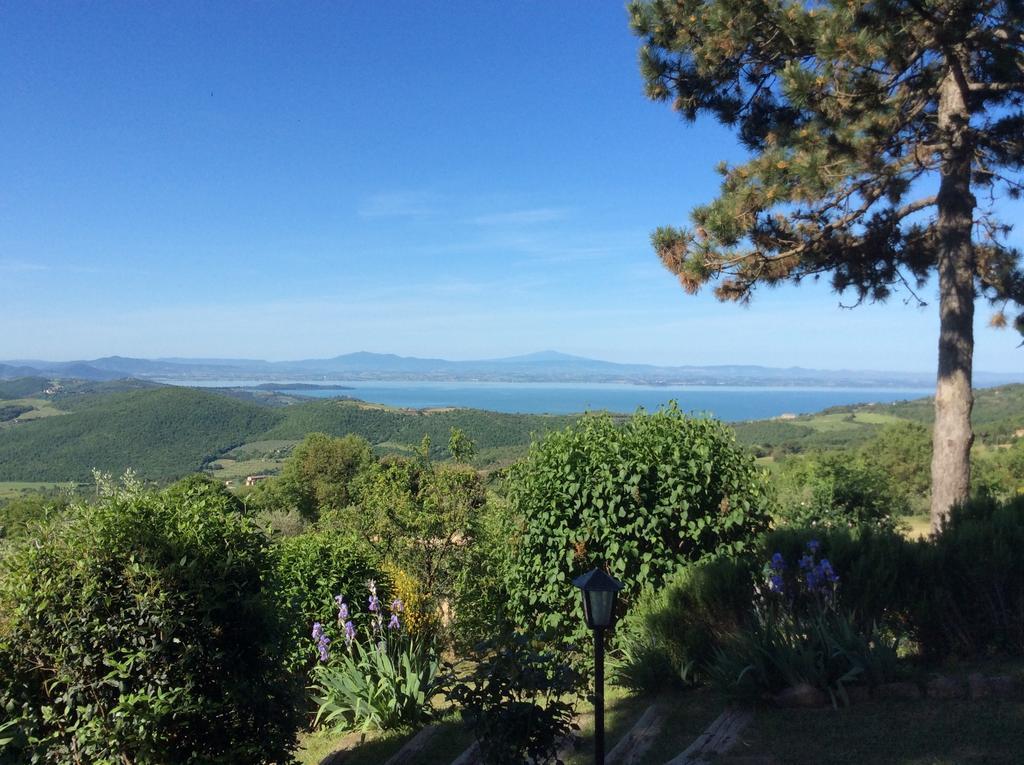 Agriturismo La Bicocca - Apt. "Il Leccio" Castel Rigone ภายนอก รูปภาพ