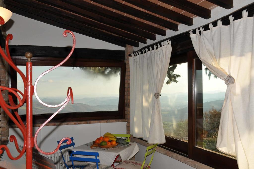 Agriturismo La Bicocca - Apt. "Il Leccio" Castel Rigone ภายนอก รูปภาพ